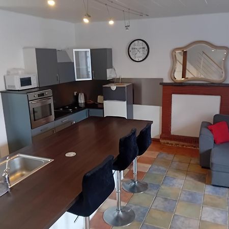 Maison De Bourg Dingé Eksteriør bilde